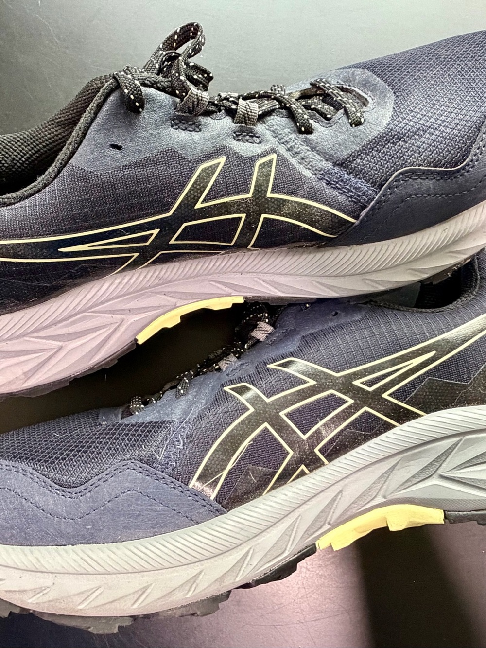 ASICS Men’s Navy and Yellow Trail Running Shoes